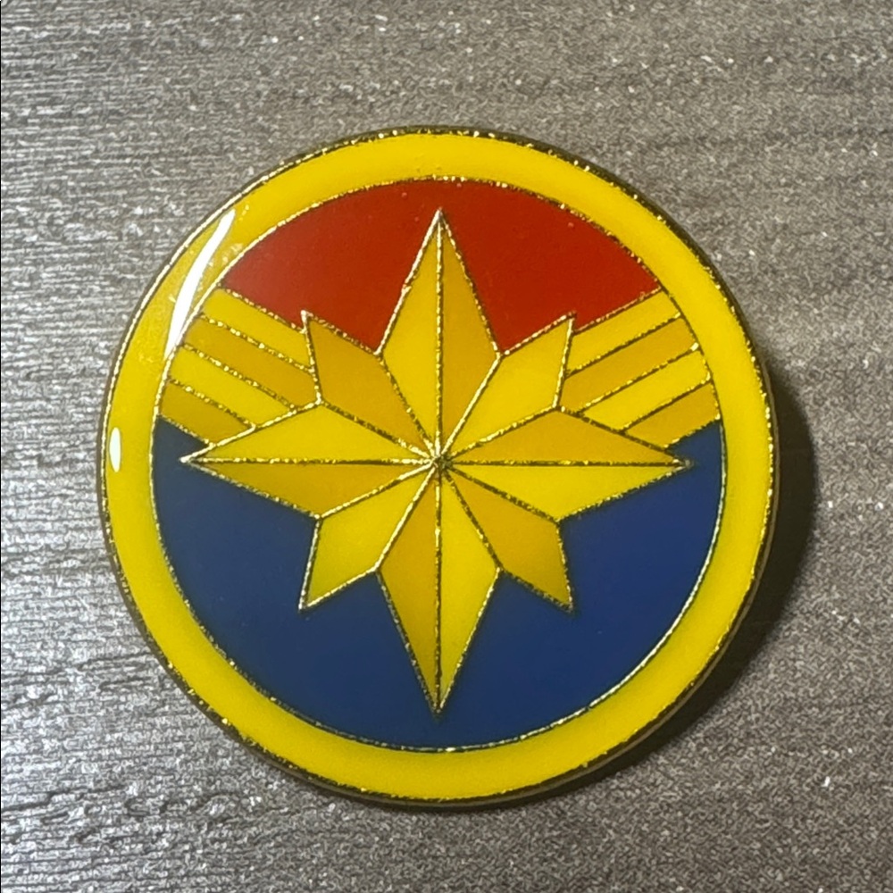 5/$25 Disney Marvel Captain‎ Marvel Logo Avengers Mini Pin